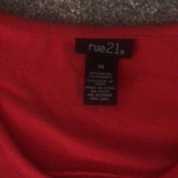 High-low Top - Picture 2 of 2